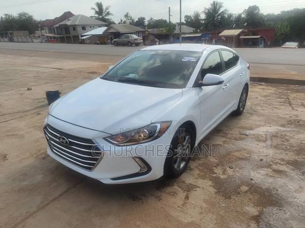 Hyundai Elantra Limited 2018 White