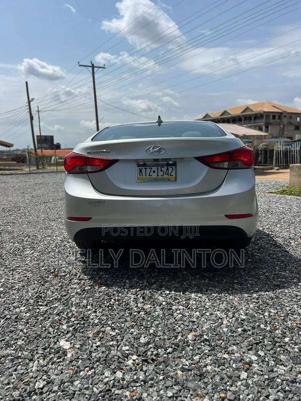 Hyundai Elantra 2015 Silver