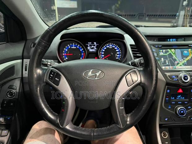 Hyundai Avante 2015 Gray