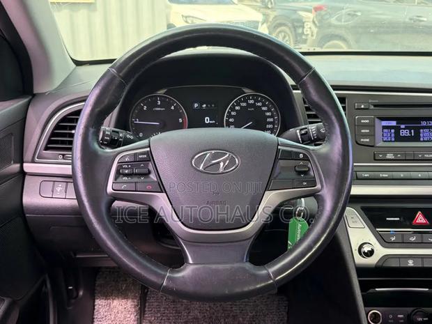 Hyundai Avante 2016 Gray