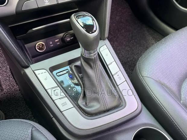 Hyundai Avante 2016 Gray