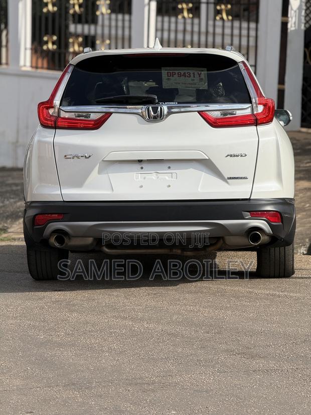 Honda CR-V Touring AWD 2019 White