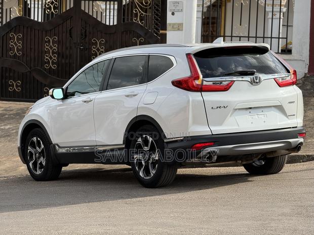 Honda CR-V Touring AWD 2019 White