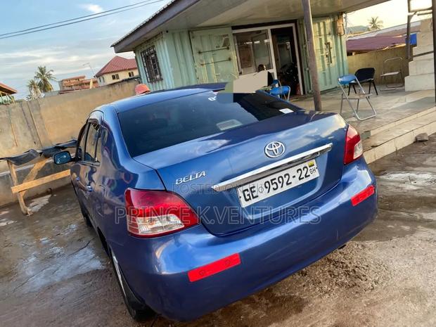 Toyota Belta 2010 Blue