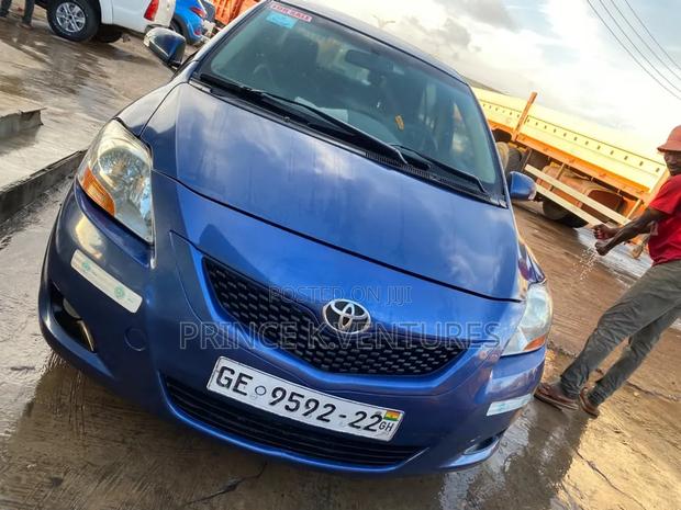 Toyota Belta 2010 Blue