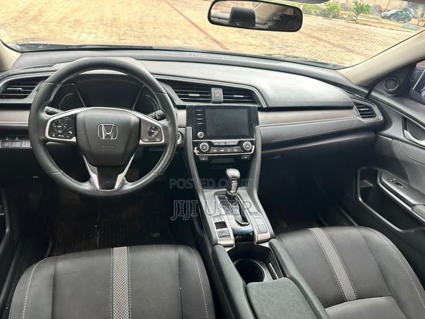 Honda Civic EX Sedan 2020 Gray