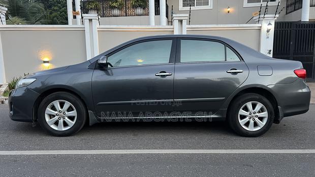 Toyota Corolla 2013 Gray