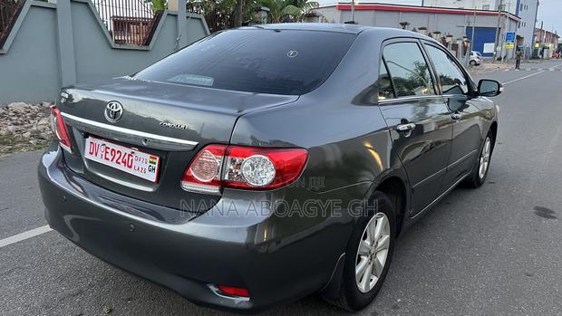 Toyota Corolla 2013 Gray
