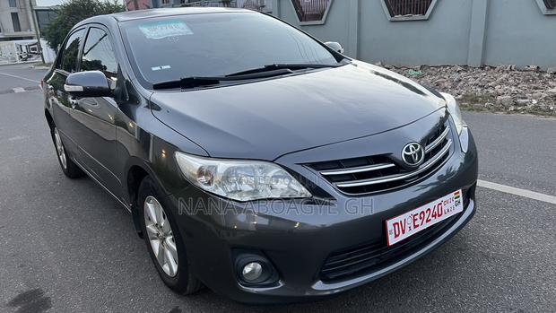 Toyota Corolla 2013 Gray