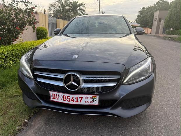 Mercedes-Benz C300 2015 Black