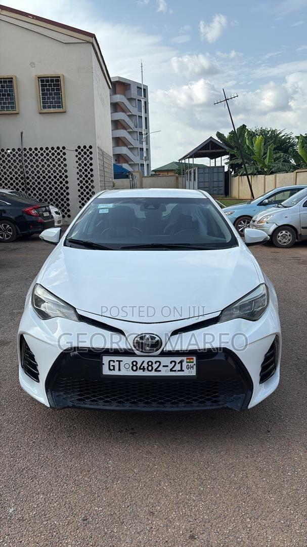 Toyota Corolla 2017 White