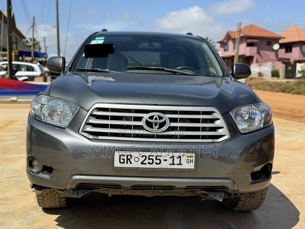 Toyota Highlander 2011 Gray