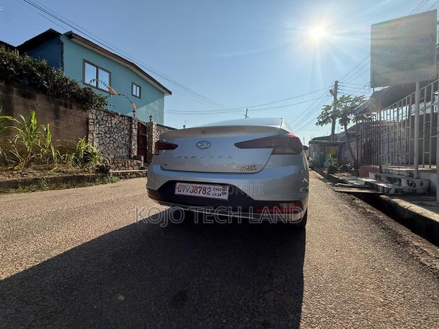 Hyundai Elantra SE 2019 Silver