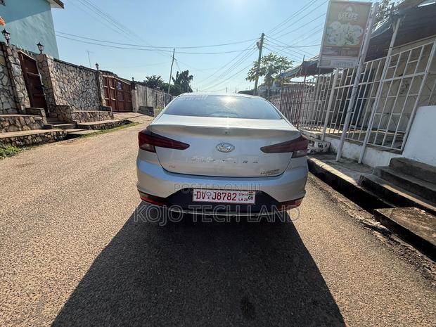 Hyundai Elantra SE 2019 Silver
