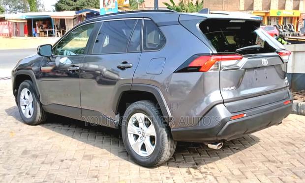 Toyota RAV4 XLE Premium AWD 2020 Gray