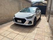Hyundai Elantra Limited Sedan FWD (1.8L 4cyl 6A) 2013 White for sale