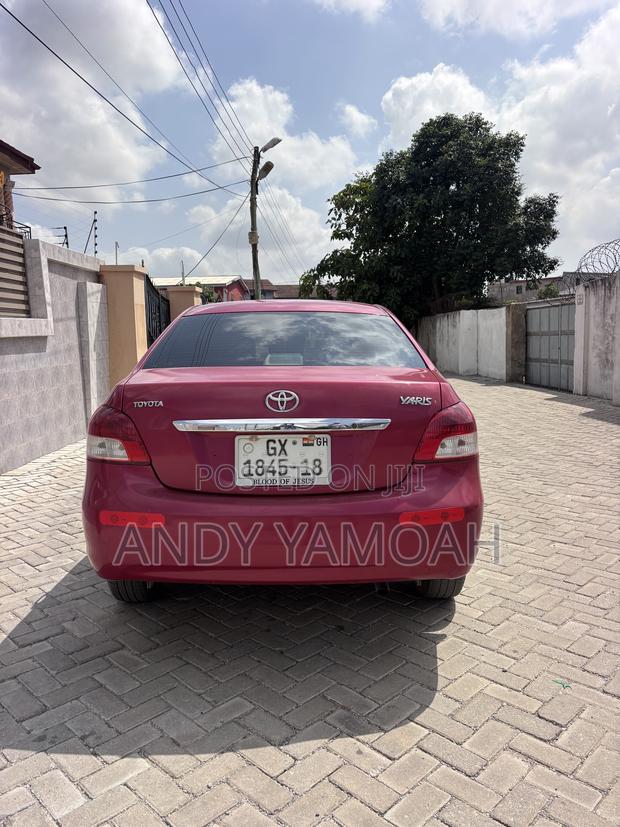 Toyota Yaris 2009 Red
