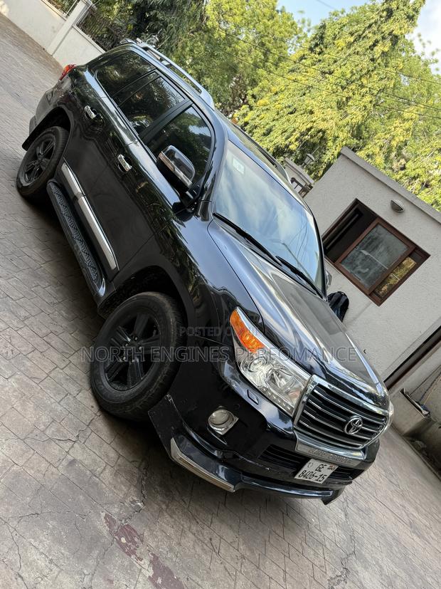 Toyota Land Cruiser 4.0 V6 GX-R 2015 Black