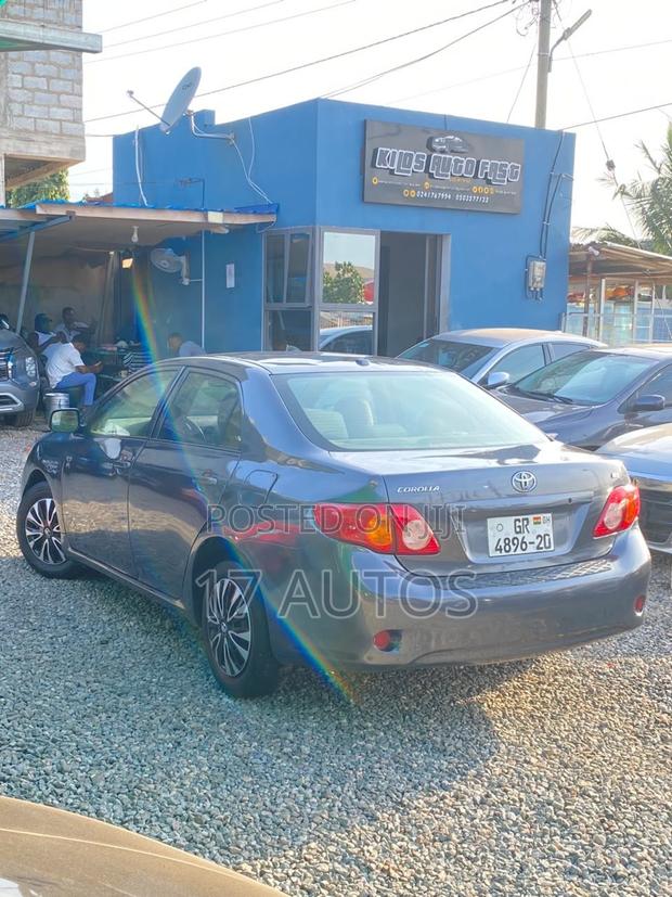 Toyota Corolla 2010 Silver