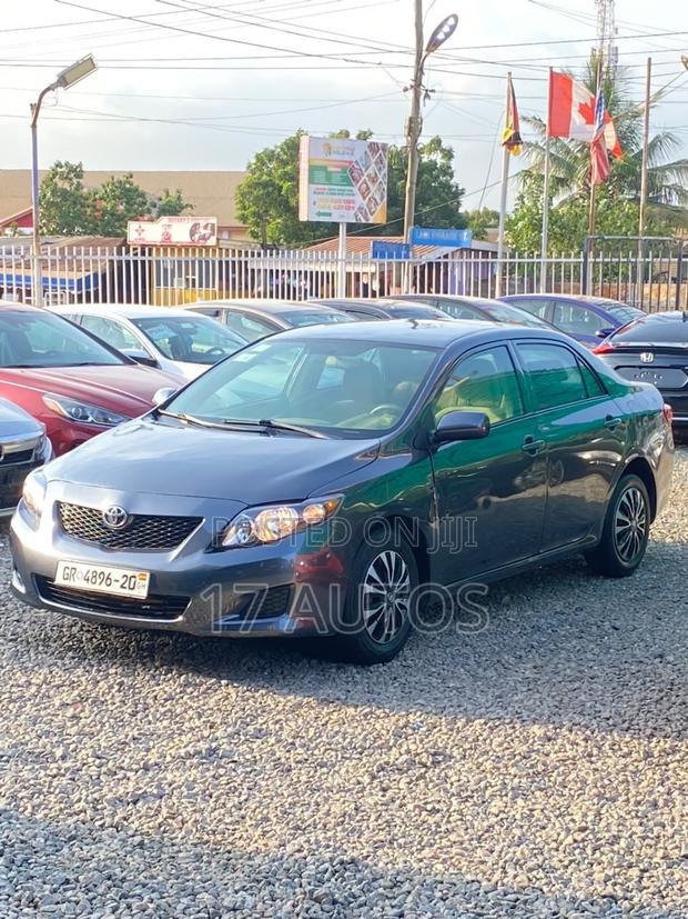 Toyota Corolla 2010 Silver