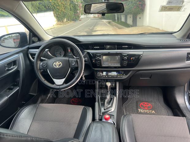 Toyota Corolla 2015