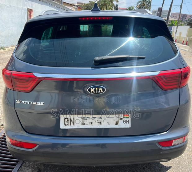 Kia Sportage SX 4dr SUV AWD (2.0L 4cyl Turbo 6A) 2017 Gray