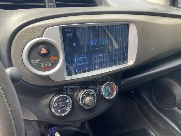 Toyota Yaris 2012 Silver