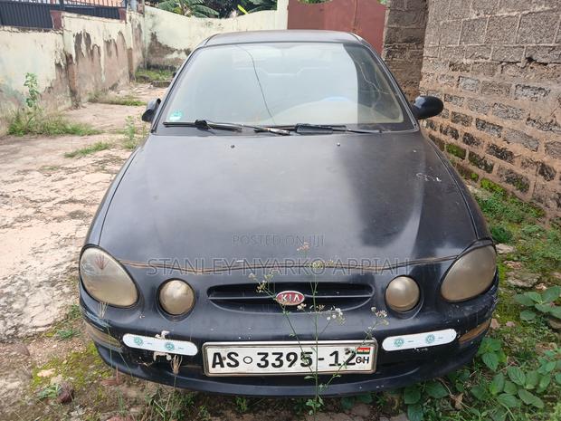 Kia Shuma 2000 Black