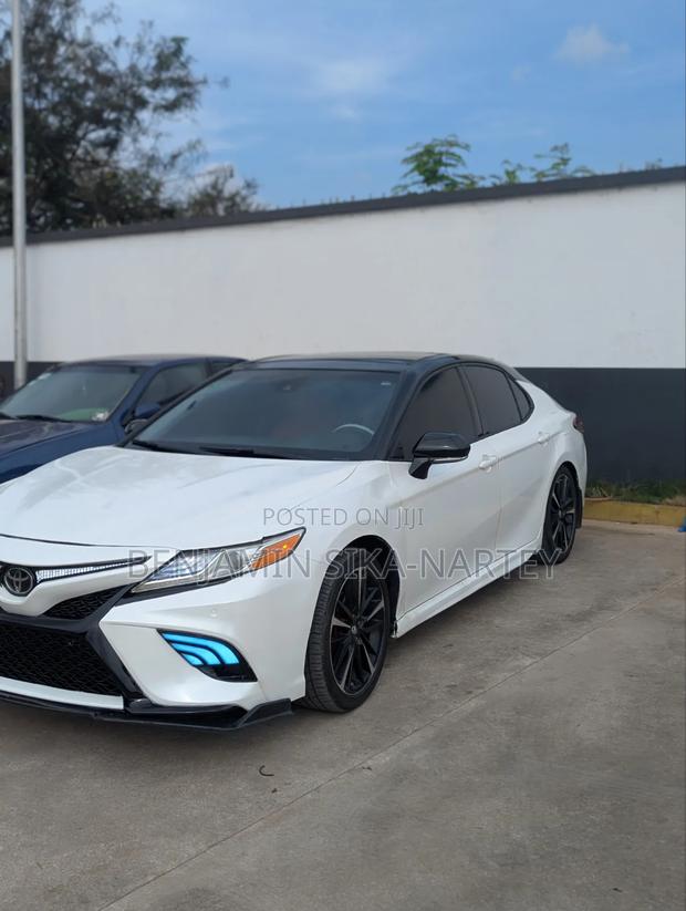 Toyota Camry XSE FWD (2.5L 4cyl 8AM) 2018 Pearl