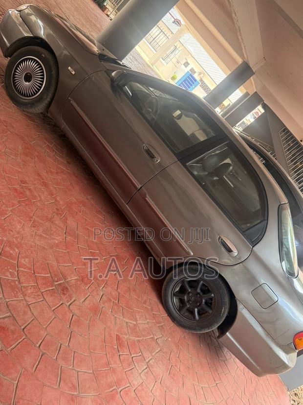 Kia Spectra GS 2000 Gray