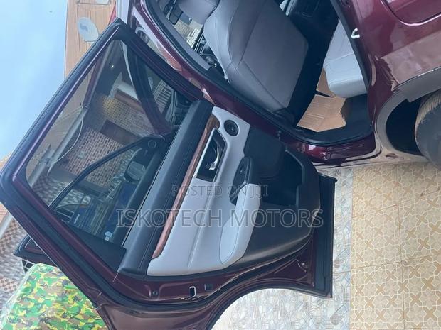 Honda CR-V Touring AWD 2019 Red