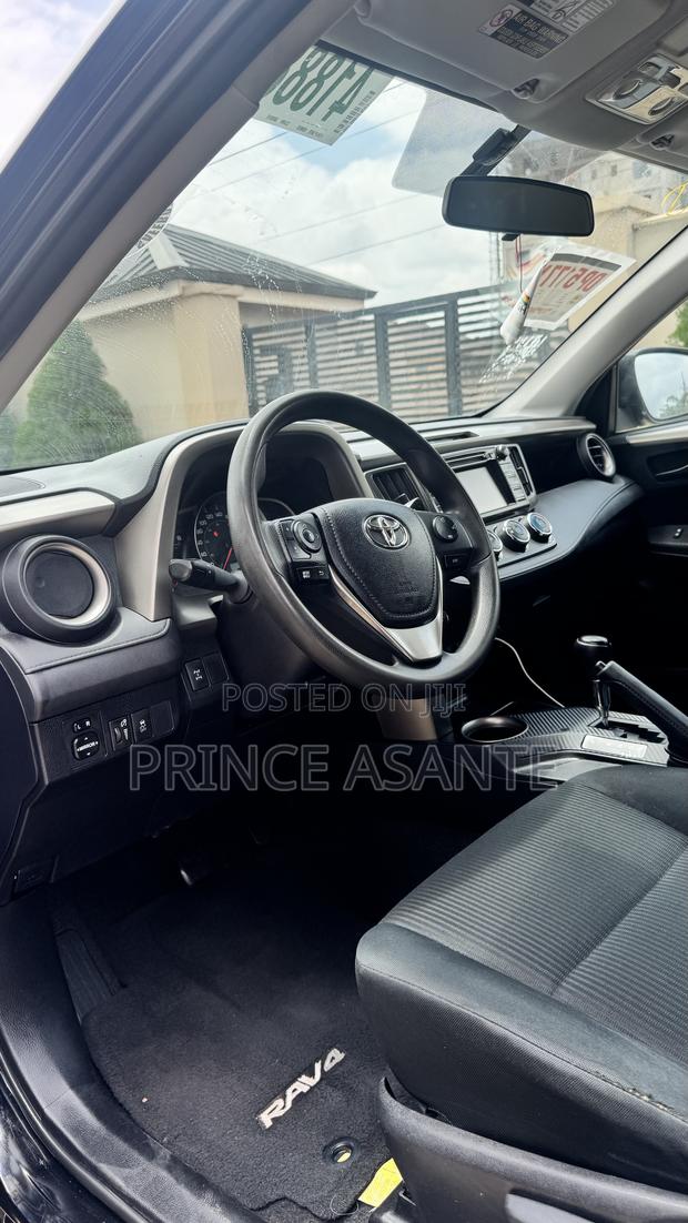 Toyota RAV4 XLE 4dr SUV (2.5L 4cyl 6A) 2015 Black