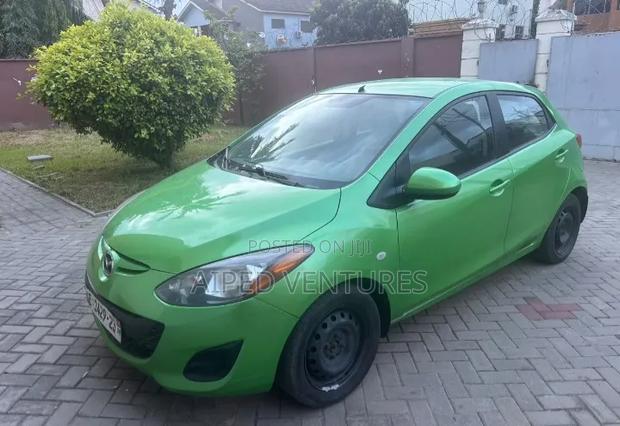 Mazda 2 1.5 Sport 2012 Green