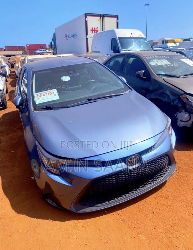 Toyota Corolla LE 2020 Blue