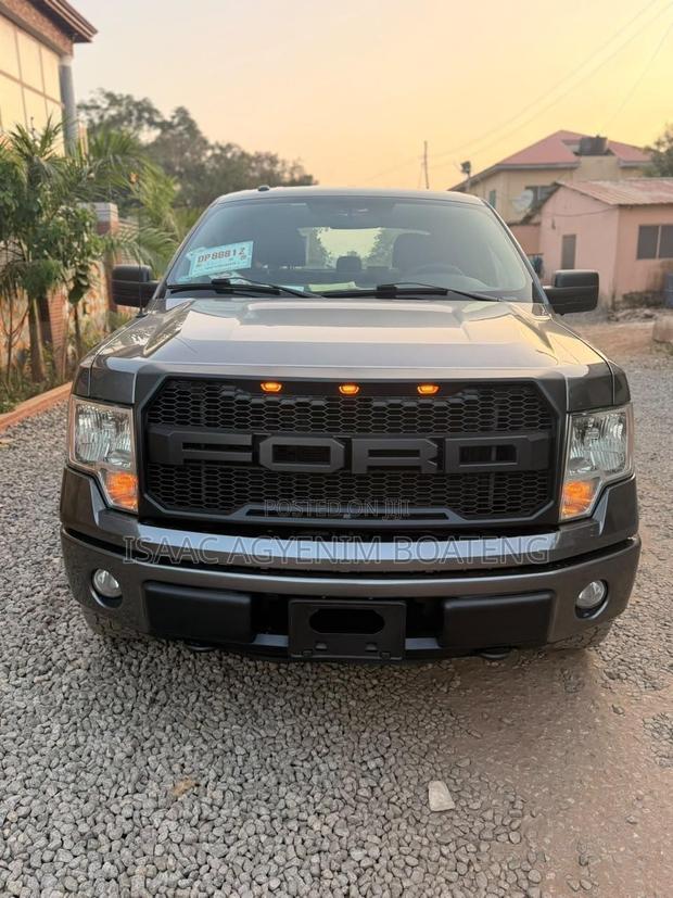 Ford F-150 King Ranch 4dr SuperCrew 5.5 ft. SB (5.0L 8cyl 6A) 2014
