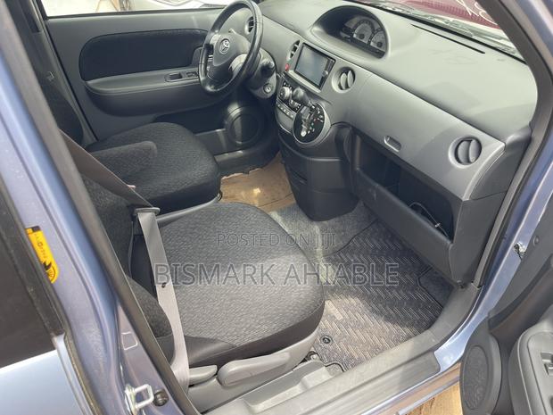 Toyota Sienta 1.5 FWD 2014 Blue