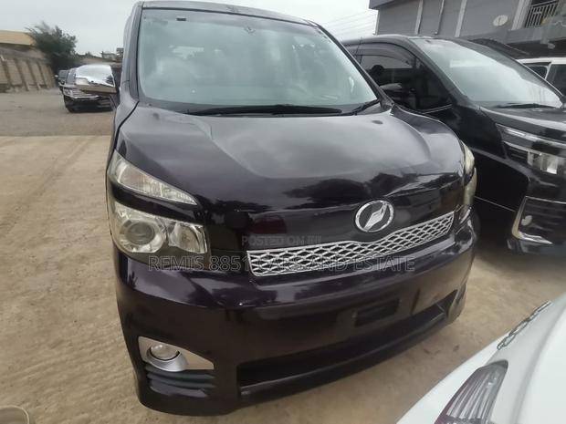 Toyota Voxy 2012 Black