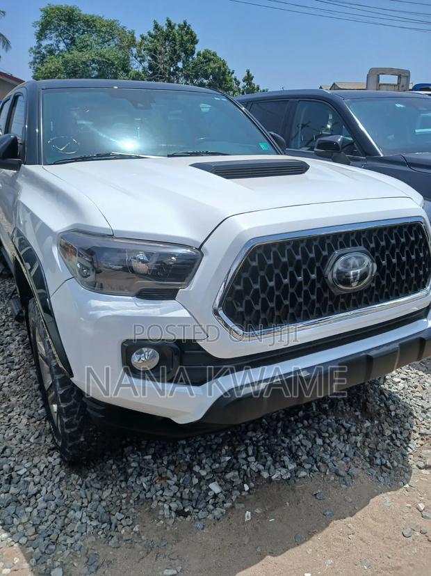 Toyota Tacoma 2020 White
