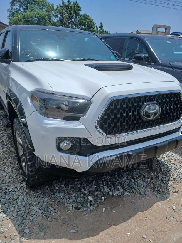 Toyota Tacoma 2020 White