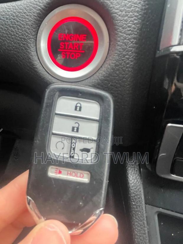 Honda CR-V Touring AWD 2019 Red