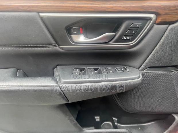 Honda CR-V Touring AWD 2019 Red