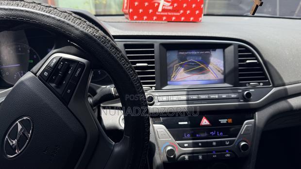 Hyundai Elantra SE 2018 Gray