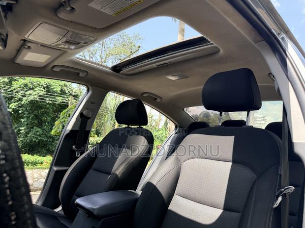 Hyundai Elantra SE 2018 Gray