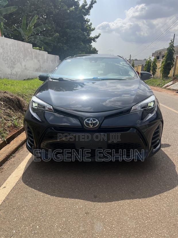 Toyota Corolla 2017 Black