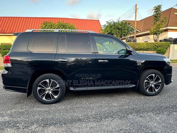 Toyota Land Cruiser 2021 Black