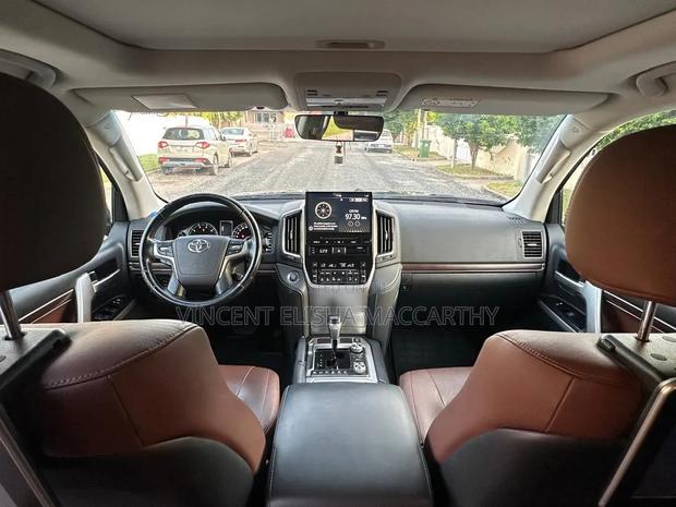 Toyota Land Cruiser 2021 Black