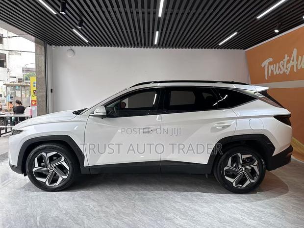 Hyundai Tucson 2023 White