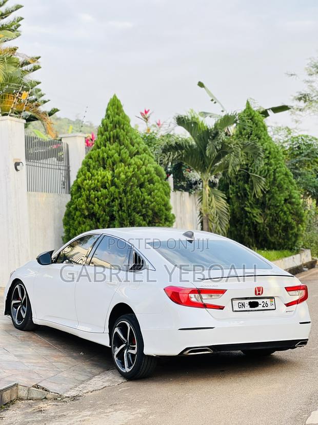Honda Accord 2018 Pearl