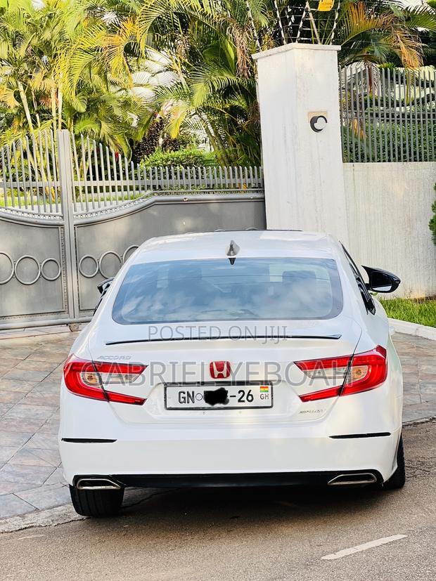 Honda Accord 2018 Pearl