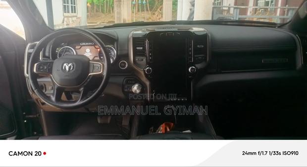 RAM 1500 2022 Black